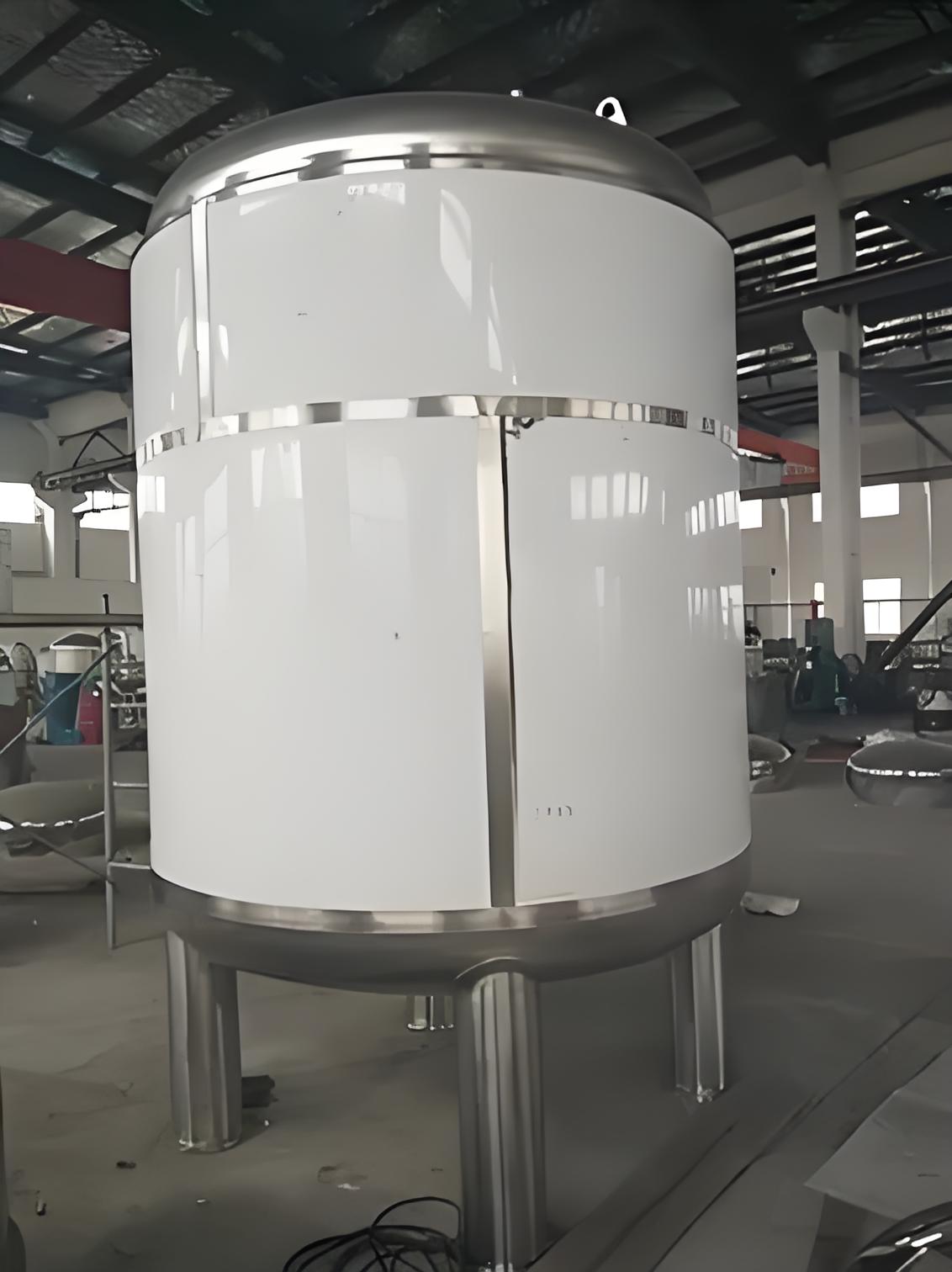 不銹鋼大料倉(cāng)(3) 不銹鋼大料倉(cāng)(3)